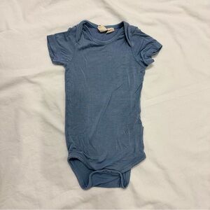 Kyte bodysuit
6-12 months
Color: Slate